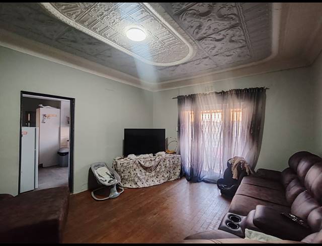 1 BEDROOM FLAT TO LET IN BRENTHURST